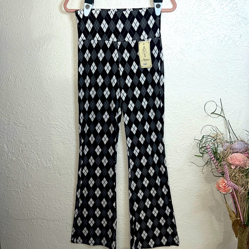 NWT  stretchy Flare pants Size L/XL